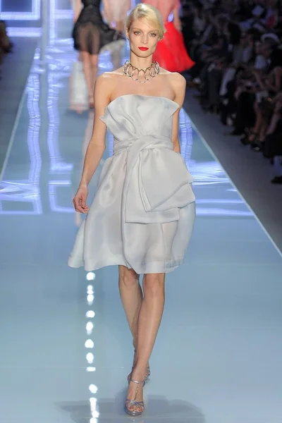 Look 29
